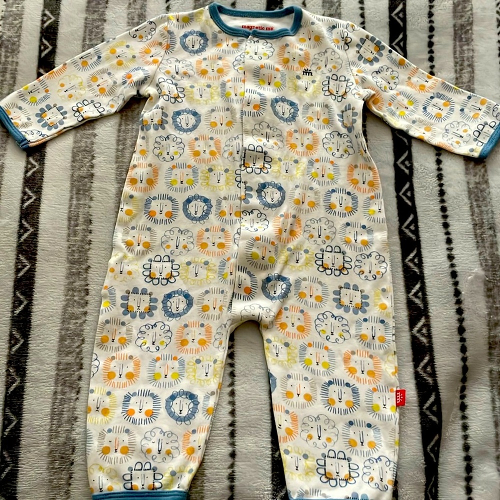 Magnetic Me sleeper 6-9 months
